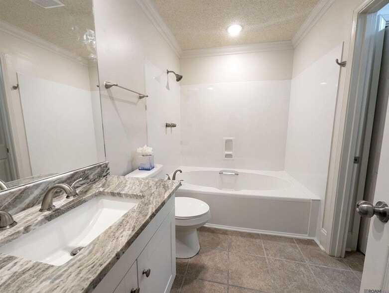 Building Photo - 11011 Cal Rd