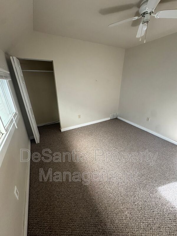 Building Photo - 207 Railroad Ave