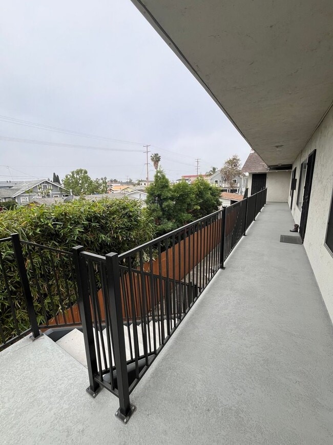 Building Photo - M369 - Albini