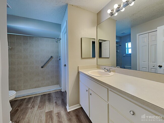 Building Photo - 4173 Oasis Avenue Spring Hill FL