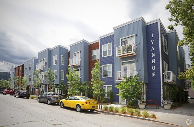 Building Photo - Ivanhoe