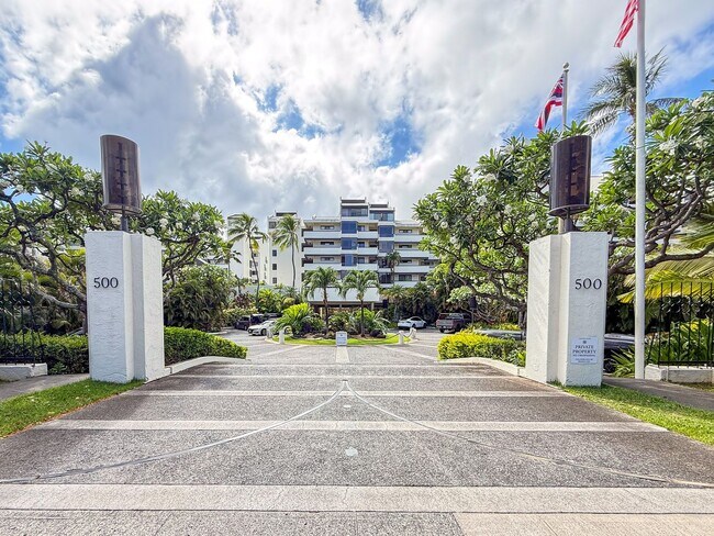 Building Photo - Beautiful One Bedroom in Hawaii Kai
