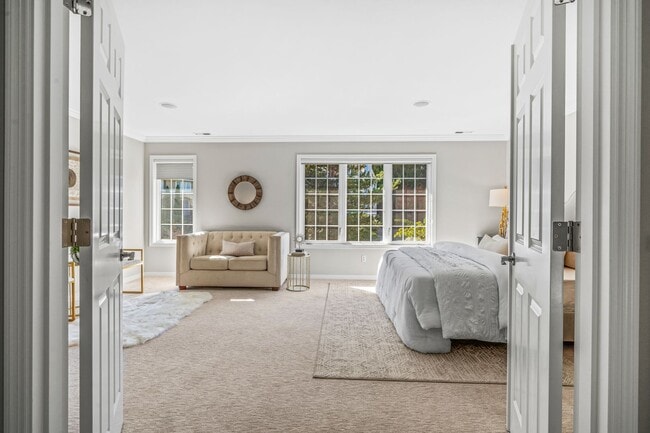 Building Photo - Luxury 4 bed 4 bath home in Lakemont, Bellevue