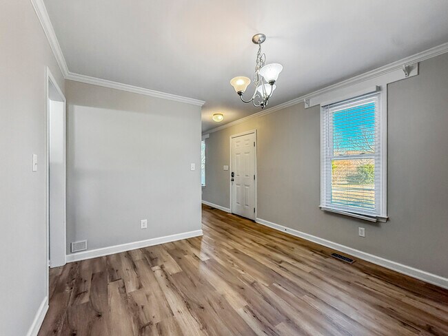 Building Photo - Spacious 3BR 2 BA Home with Wooden Deck in Wake Forest