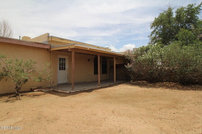 Building Photo - 10711 Ivanhoe Dr