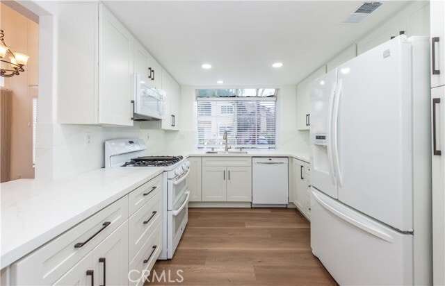 Building Photo - 46 Nightingale Dr