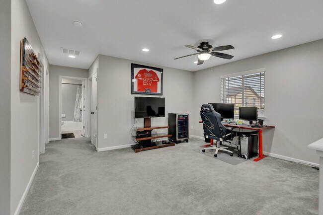 Building Photo - Newer Build 3 Bedroom Home In a Beautiful Neighborhood!