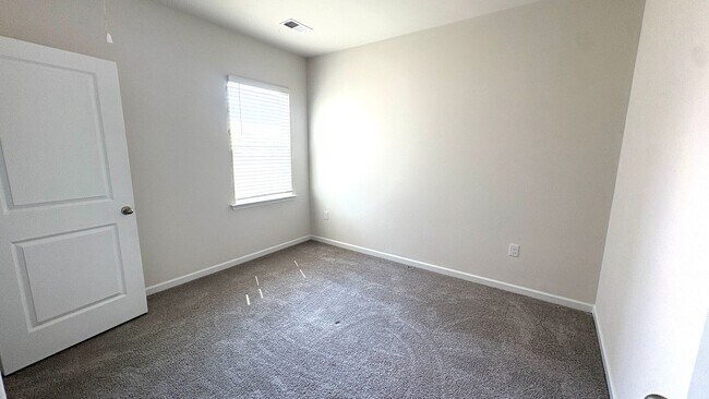 Building Photo - Beautiful 3/2 In Amenity Filled Neighborhood!