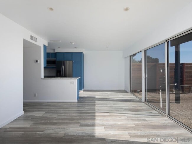Building Photo - 721 Camino Del Mar