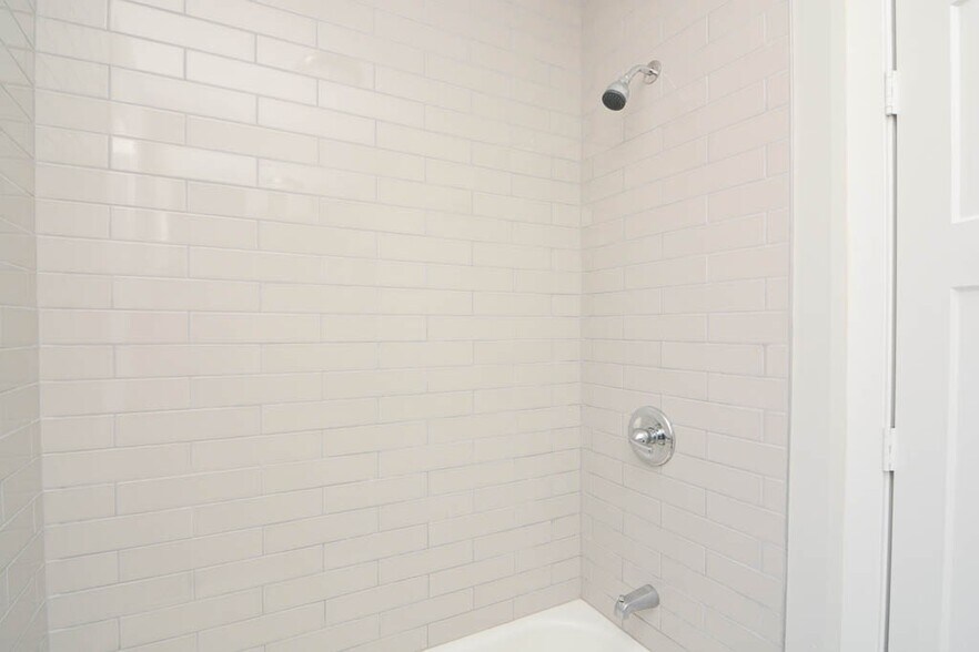 Building Photo - 730 Judson Ave