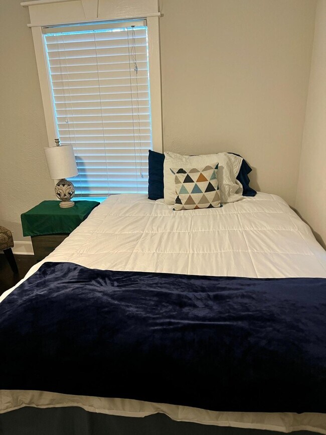 Building Photo - 4314 Gano St