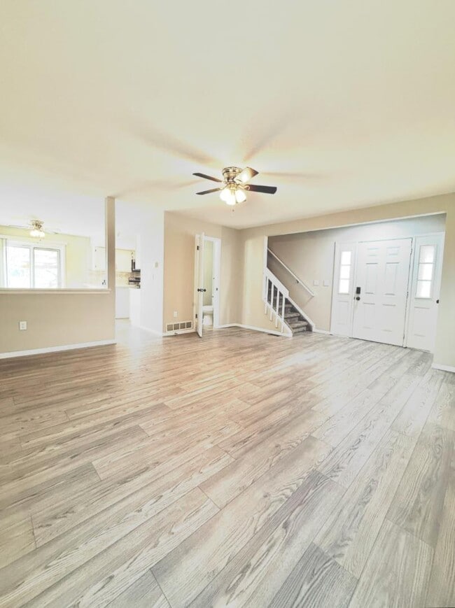 Building Photo - 1872 S Cathay Ct