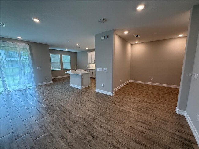 Building Photo - 4599 Almada Ln