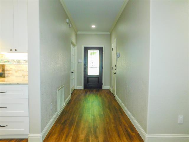 Building Photo - 4605 Dogwood Dr