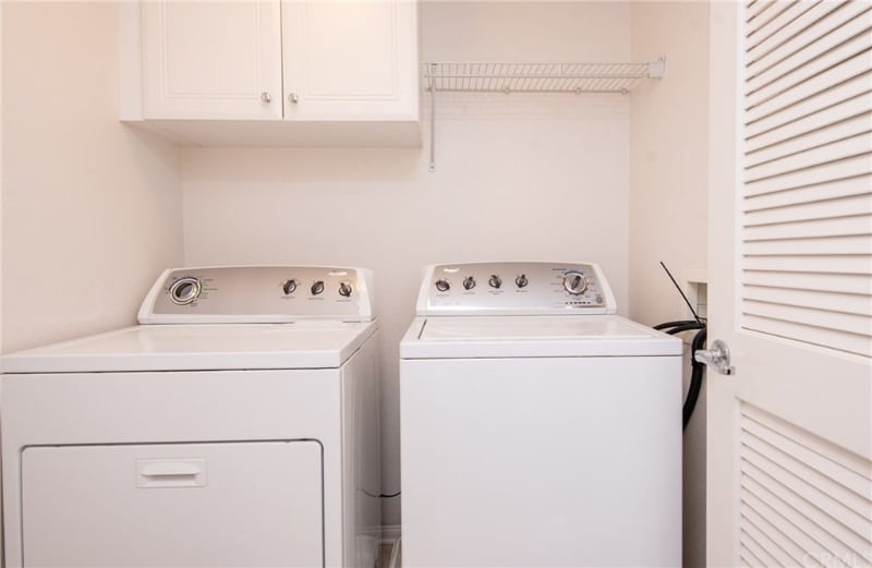 Building Photo - 928 Lilac Ln