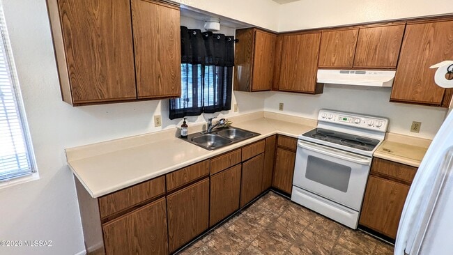 Building Photo - 3853 E Mainyard Pl