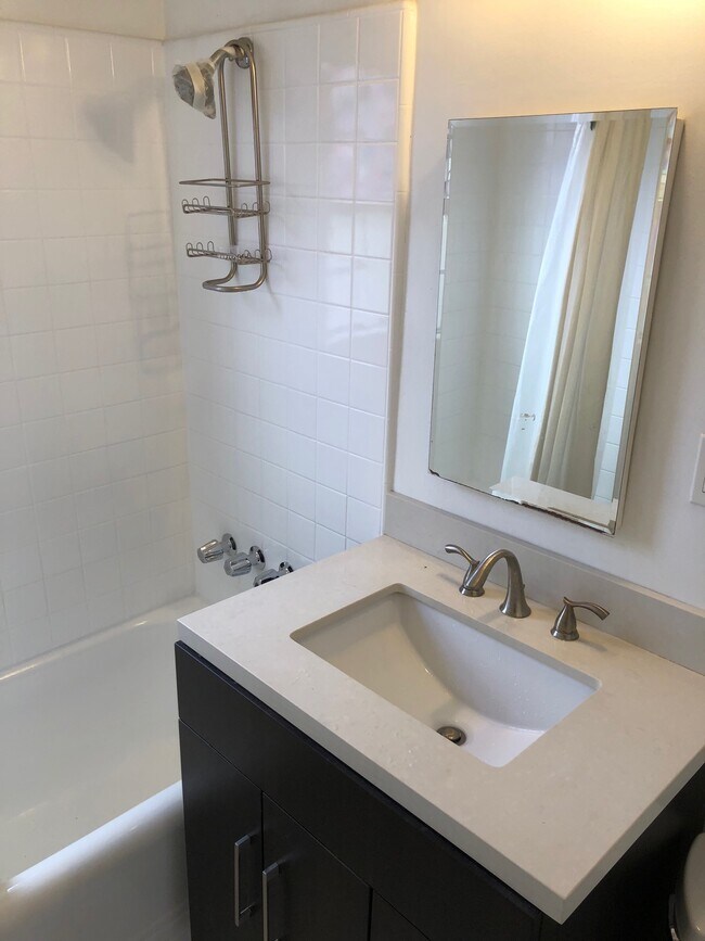 Building Photo - 2127 20th St