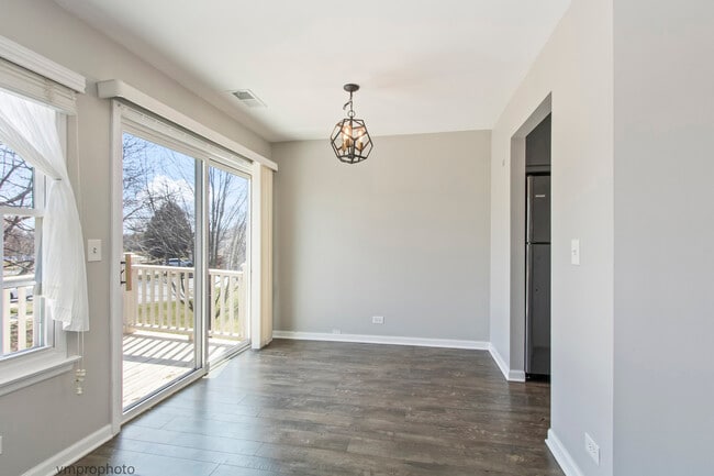 Building Photo - 1233 S Wellington Ct