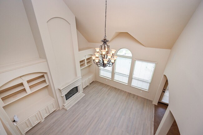 Building Photo - 19 Sandwell Place