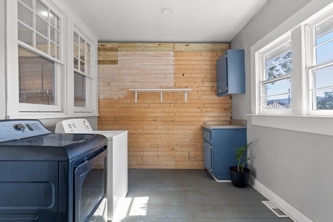 Building Photo - 207 Culberson Ave