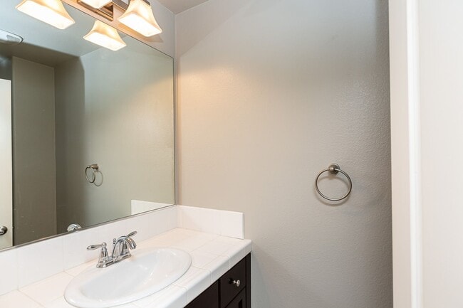 Building Photo - ***MOVE IN SPECIAL $250.00 OFF FIRST MONTH...