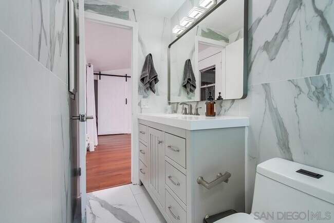 Building Photo - 9442 Seltzer Ct
