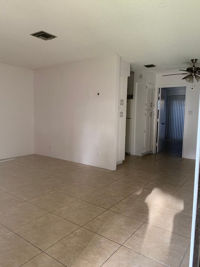 Building Photo - 2819 E Fort Lowell Rd