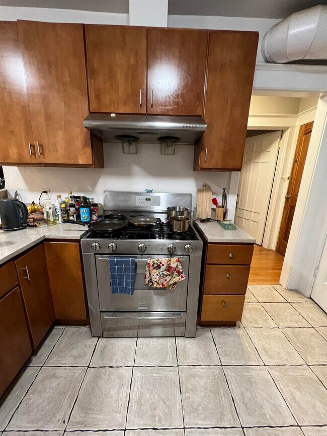 Building Photo - 2214 Durant Ave