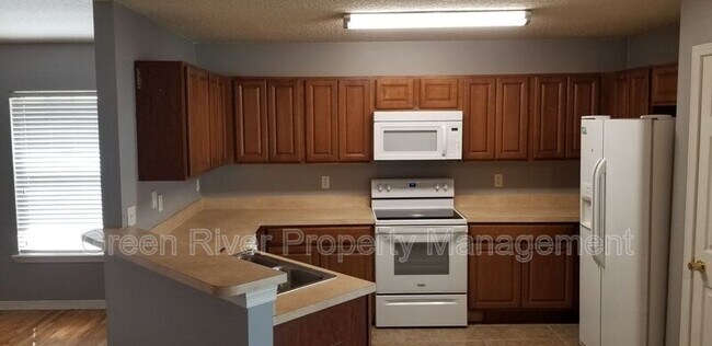 Building Photo - 837 Broxton St