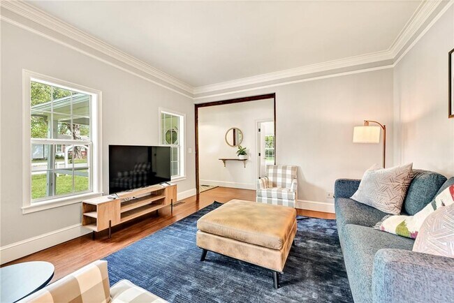 Building Photo - 801 NW C St