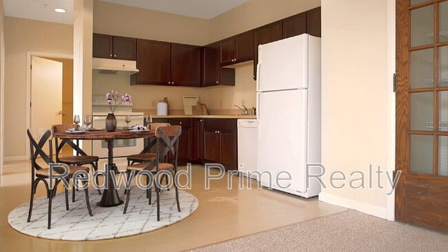 Building Photo - 1318 19th Ave