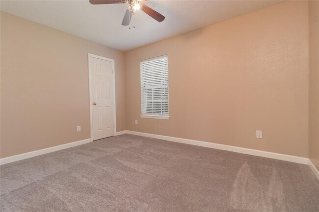 Building Photo - 5215 Heathervale Ct