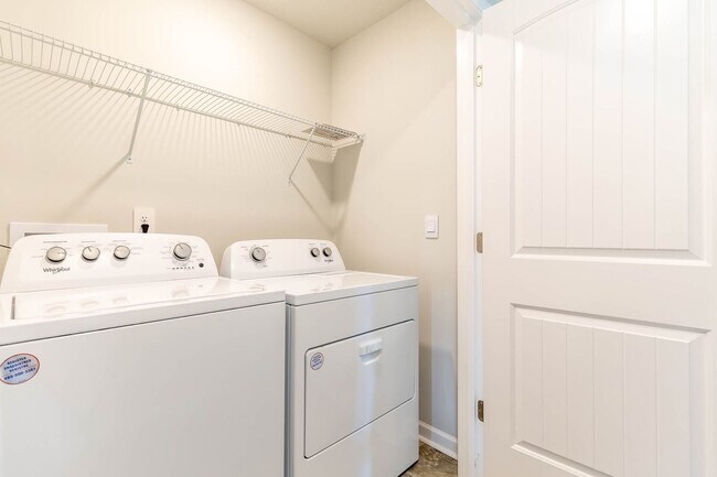 Building Photo - 626 Longtail Ln