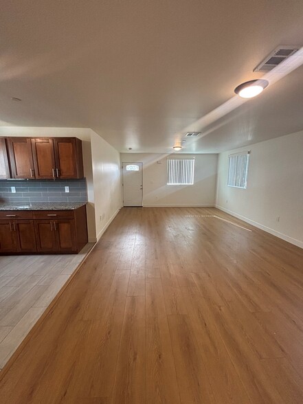 Building Photo - 127 W 93rd St