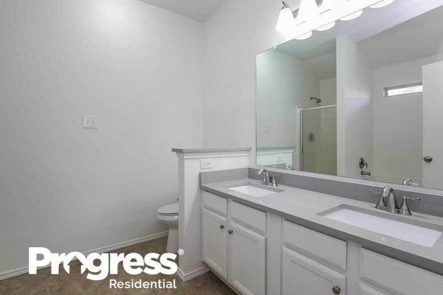 Building Photo - 1016 Winding Creek Dr