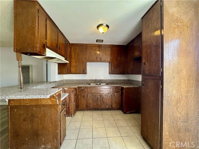 Building Photo - 143 S Ave 54