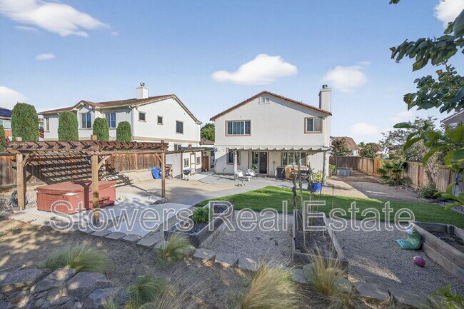 Building Photo - 729 Copperfield Ct