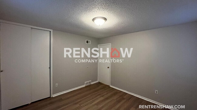 Building Photo - 3666 Bluff Wood Dr