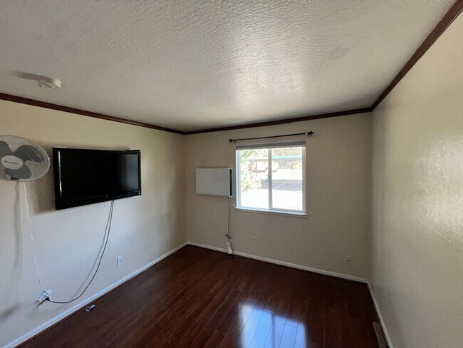 Building Photo - 2555 Clearacre Lane #25-1