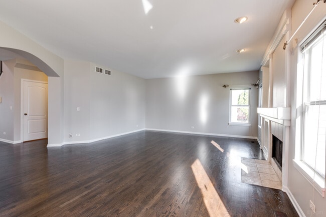 Building Photo - 954 Campbell Dr