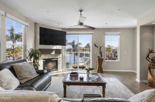 Building Photo - 4012 Tradewinds Dr