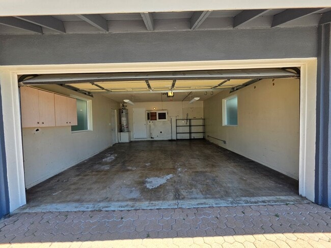 Building Photo - 2868 El Rio Cir