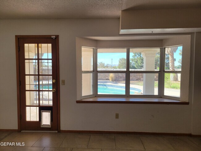 Building Photo - 6920 Imperial Ridge Dr