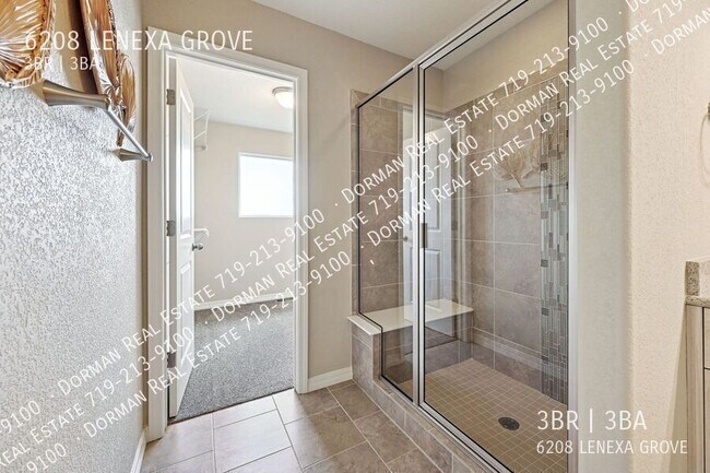 Building Photo - 6208 Lenexa Grv