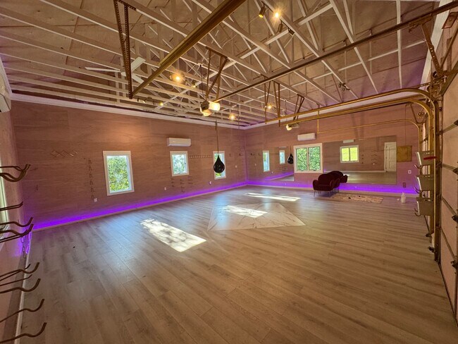 Building Photo - 10011 Baltimore National Pike