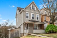 Building Photo - 134 Wynoka St