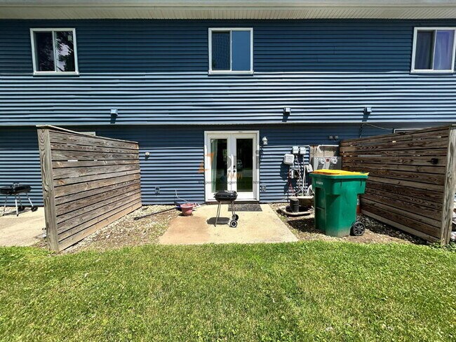 Building Photo - 4059 W 73rd Ave