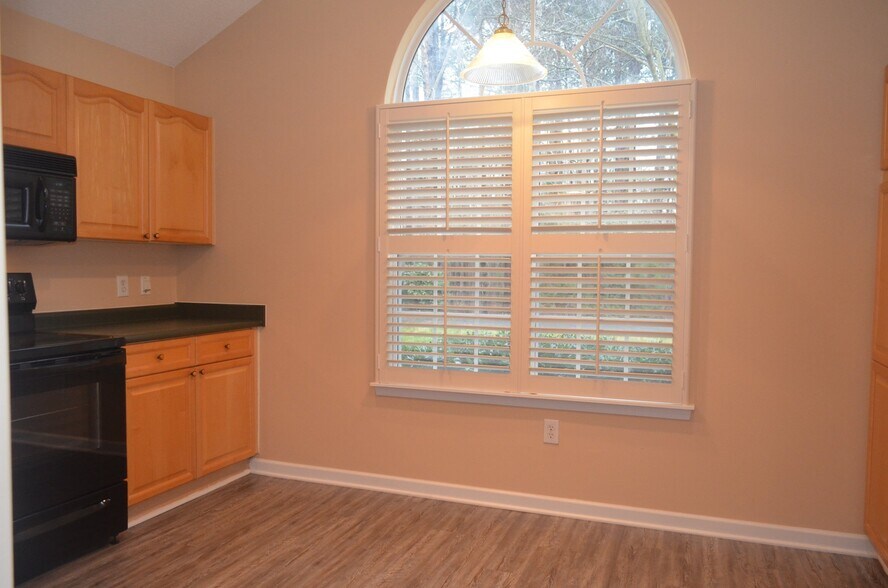 Building Photo - 8955 Bryant Field Cir