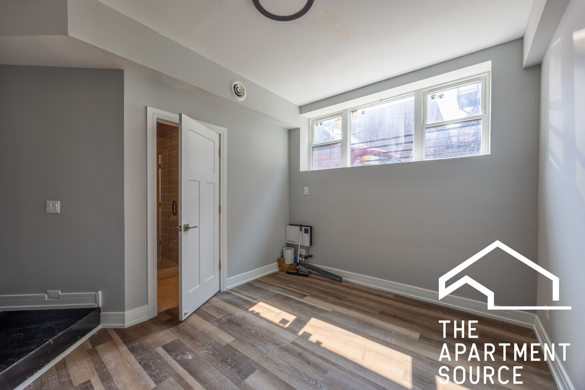 Building Photo - 3255 N Elston Ave