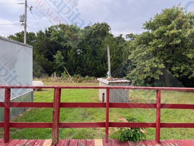 Building Photo - Quiet Country Manufactured Home